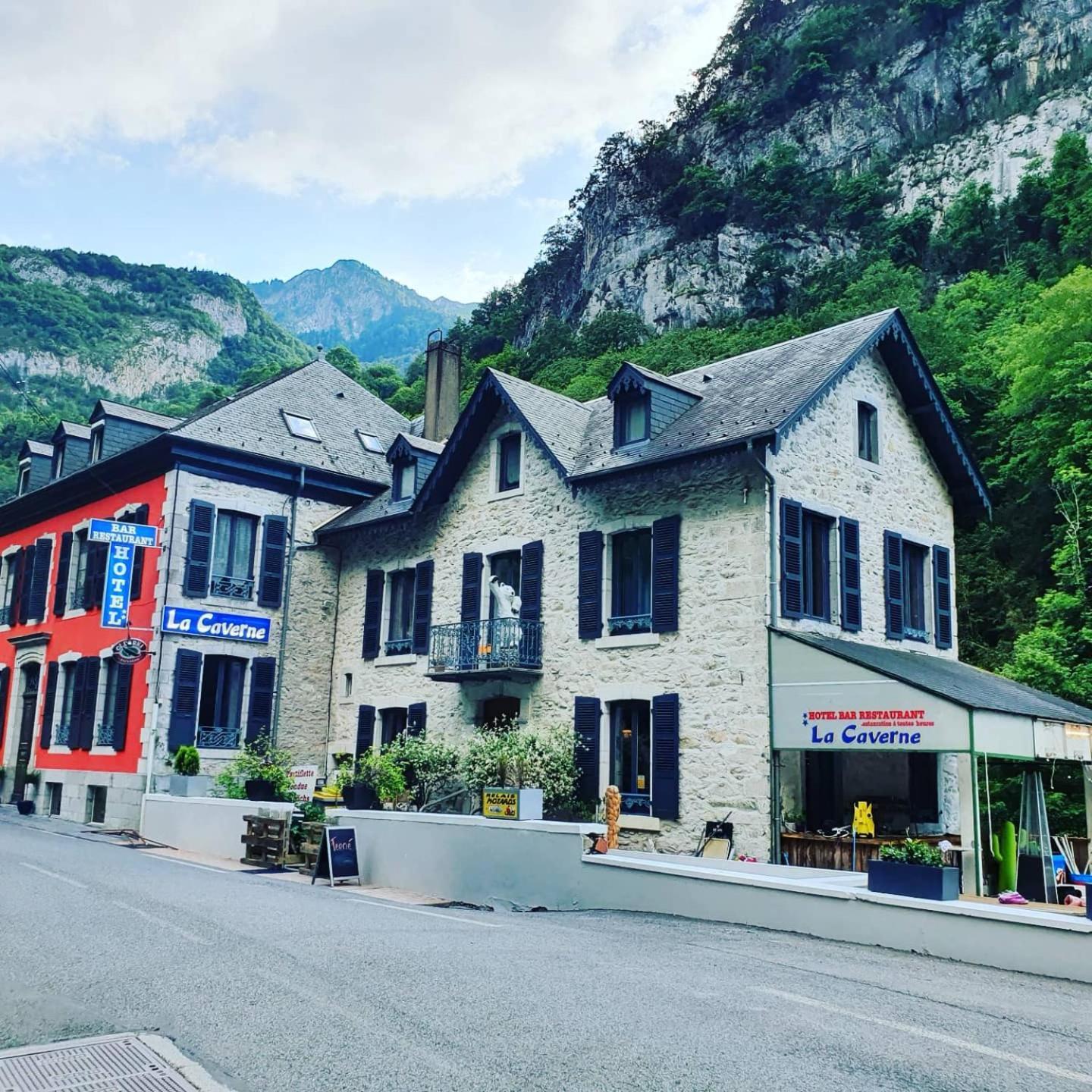 Auberge La Caverne Laruns Extérieur photo